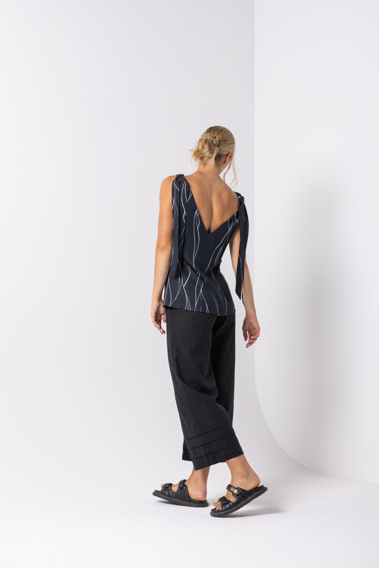 Dressed Belvedere Tank Vine Print
