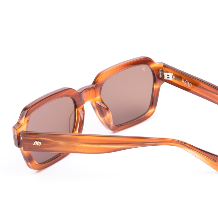 Leroy: Tangelo/Coffee