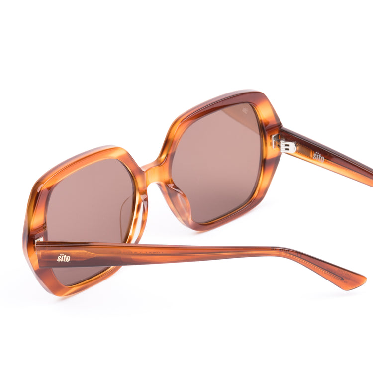 Lucca: Tangelo/Coffee