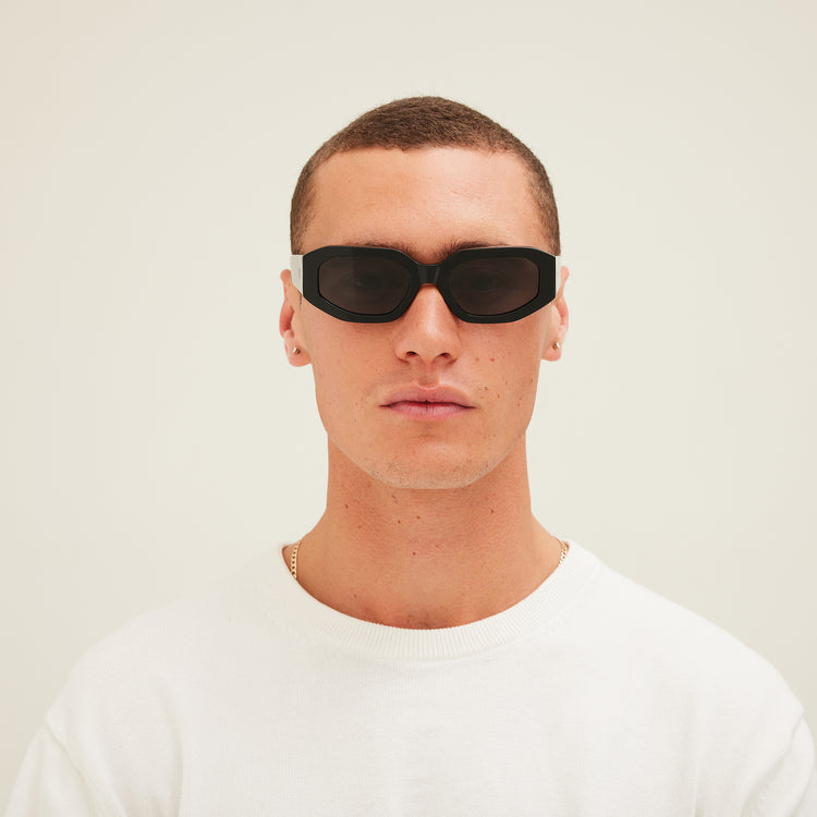 Juicy: Black/Iron Grey Polar